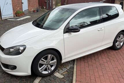VW Golf 124.856 km 7.750 &euro; Zimmernsupra 99100