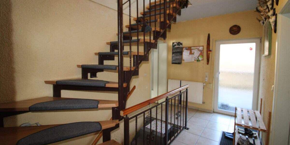 Einfamilienhaus Tonna Burgtonna - 9 Zimmer, 280 m&sup2;, 255.000&euro; | Angebot:25704606