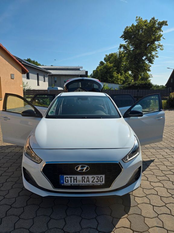 i30