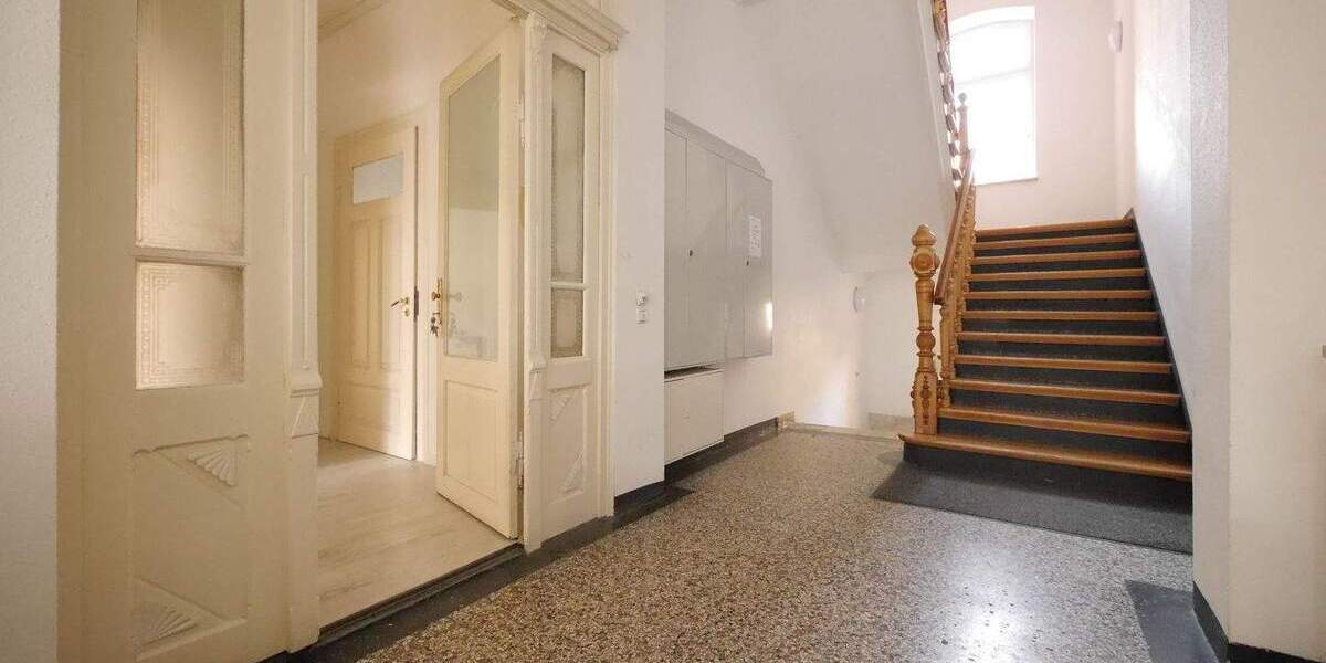 Etagenwohnung Erfurt Altstadt - 3 Zimmer, 134 m&sup2;, 975&euro; | Angebot:26153992