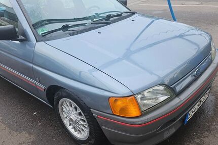 Ford Escort 94.000 km 2.200 € Erfurt 99089