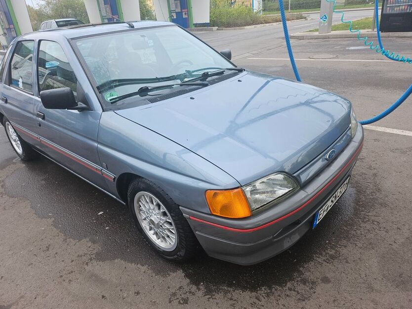 Ford Escort 94.000 km 2.200 € Erfurt 99089