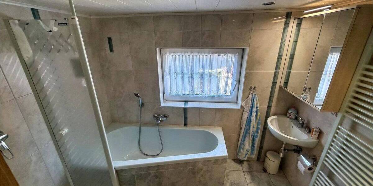 Einfamilienhaus Geratal Geraberg - 6 Zimmer, 150 m&sup2;, 139.000&euro; | Angebot:26082545