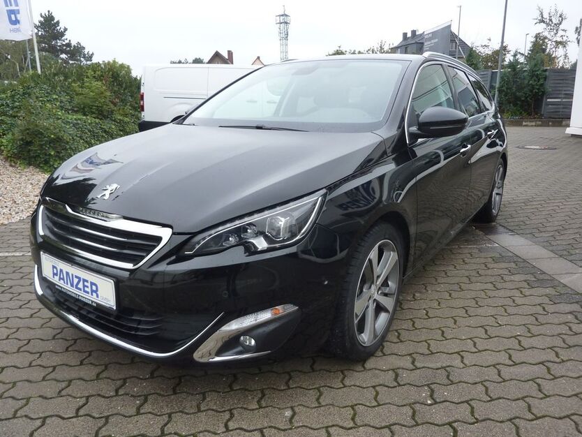 Peugeot 308 73.180 km 7.800 € Weimar 99425