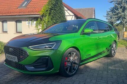 Ford Focus 23.200 km 35.990 &euro; Stadtilm OT Dienstedt 99326