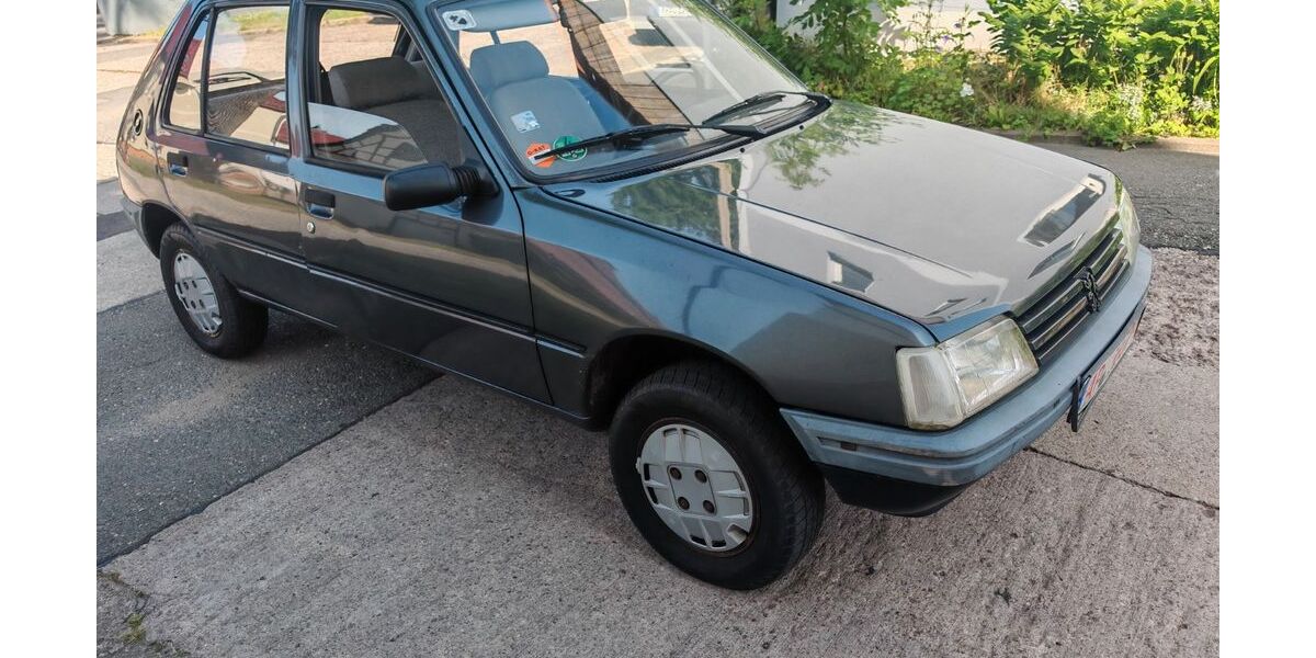 Peugeot 205 106.000 km 1.490 &euro; Umpferstedt 99441