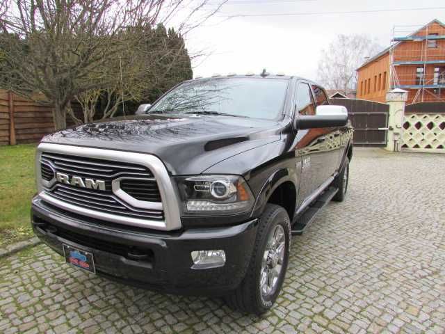 Dodge RAM 147.000 km 42.990 &euro; Großfahner 99100
