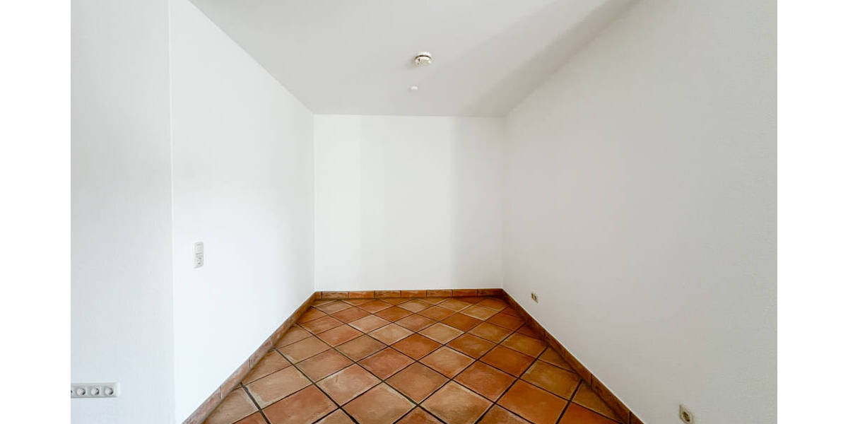 Moderne, bezugsbereite 1Raumwohnung mit Einbauküche & Stellplatz 1 zimmer