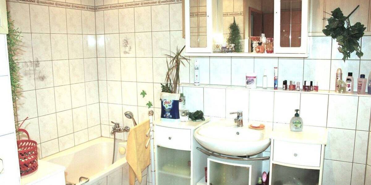 Mehrfamilienhaus, Wohnhaus Herbsleben - 6 Zimmer, 194 m&sup2;, 360.000&euro; | Angebot:25704598