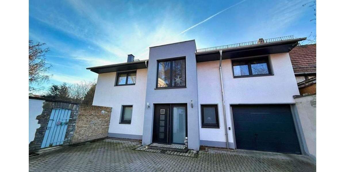 Familientraum in Bad Tennstedt: Modernes Haus mit viel Platz, Garage & vier Stellflächen 4 zimmer