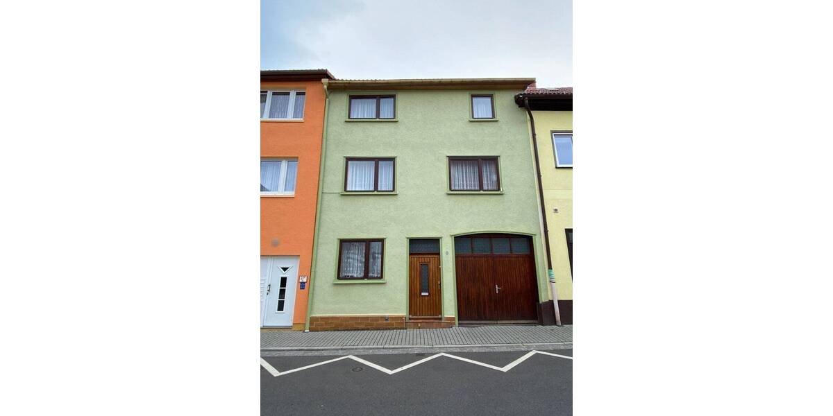 Reihenmittelhaus Ohrdruf - 4 Zimmer, 96 m&sup2;, 45.000&euro; | Angebot:25682864