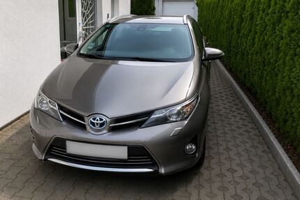 Toyota Auris 235.000 km 8.100 &euro; Nessetal OT Goldbach 99869