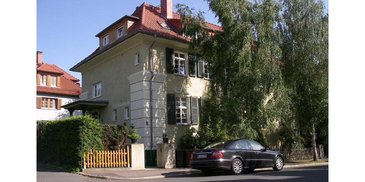 Doppelhaushälfte in Weimar-Parkvorstadt mit kleinem Garten v. pri 11 zimmer