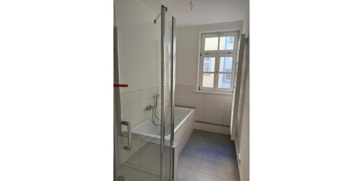 Etagenwohnung Erfurt - 5 Zimmer, 140 m&sup2;, 1.800&euro; | Angebot:24717600