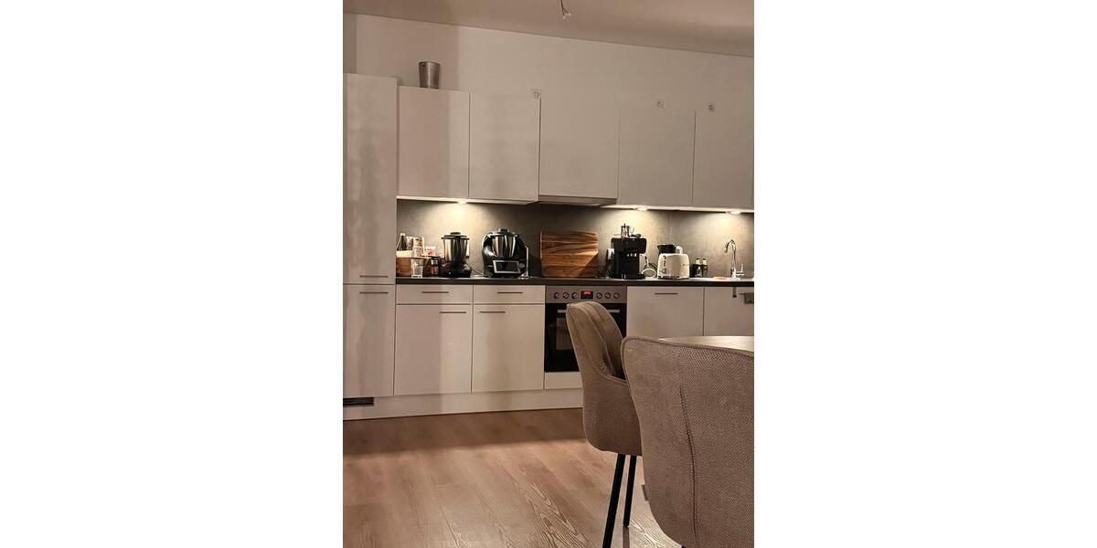 Etagenwohnung Erfurt - 4 Zimmer, 120 m&sup2;, 930&euro; | Angebot:25070057