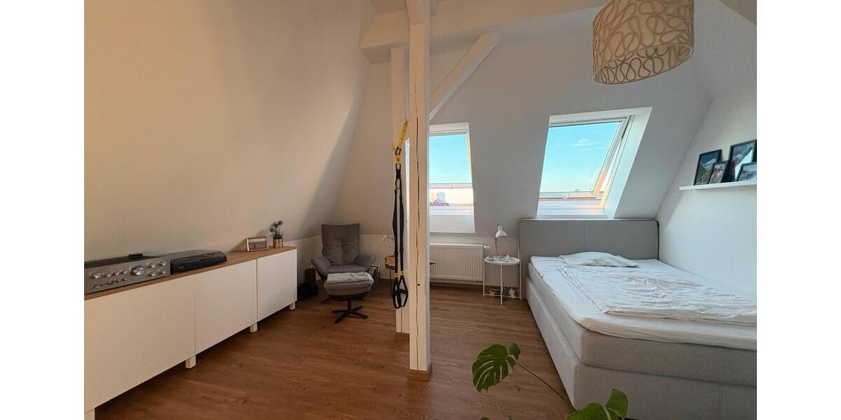 Dachgeschoßwohnung Erfurt Johannesplatz - 1 Zimmer, 38 m&sup2;, 500&euro; | Angebot:25399995