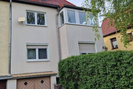 Zweifamilienhaus (als Einfamilienhaus nutzbar) in Erfurt-Hochheim 6 zimmer