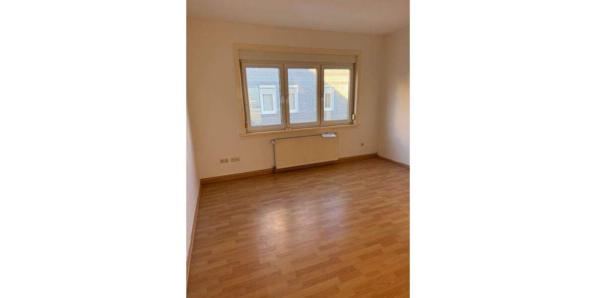 Mehrfamilienhaus, Wohnhaus Geratal - 6 Zimmer, 115 m&sup2;, 120.000&euro; | Angebot:25796922
