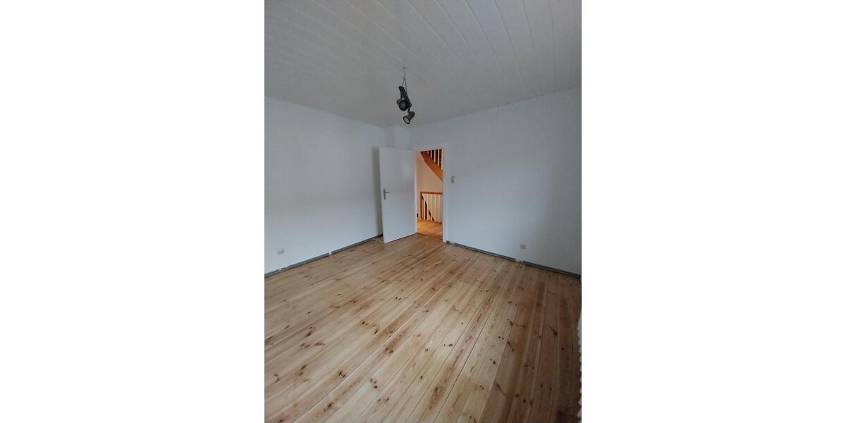 RESERVIERT Reihenhaus mit Terrasse und kleinem Garten 5 zimmer