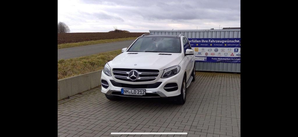 Mercedes-Benz GLE 350 196.000 km 27.990 € Neumarkt 92348