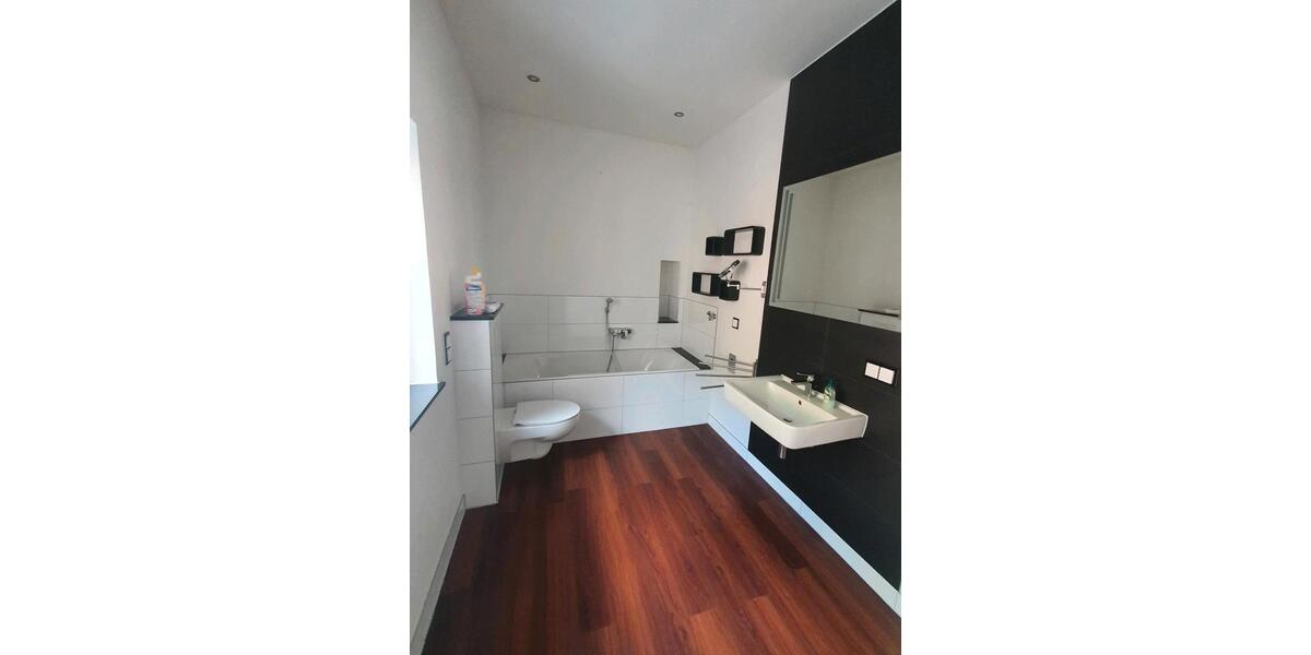 Etagenwohnung Am Ettersberg - 2 Zimmer, 70 m&sup2;, 820&euro; | Angebot:24748918