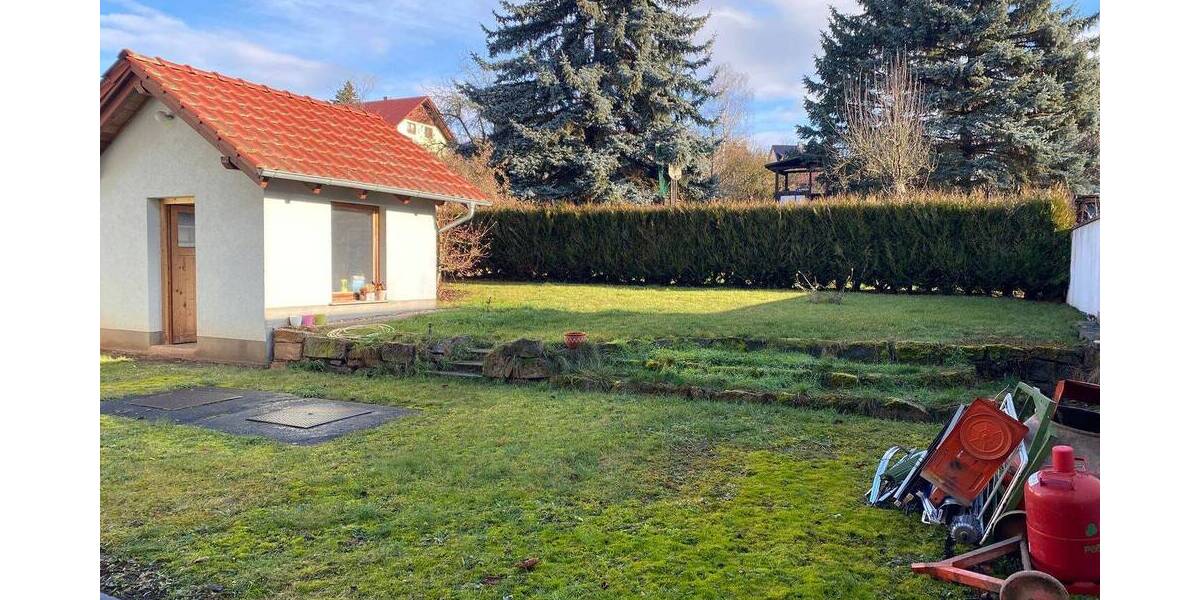 Einfamilienhaus Gotha - 9 Zimmer, 165 m&sup2;, 99.900&euro; | Angebot:26695694