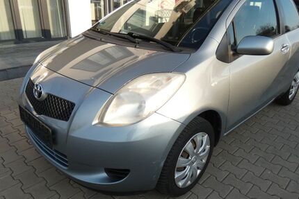 Toyota Yaris 149.000 km 1.190 &euro; Erfurt 99087