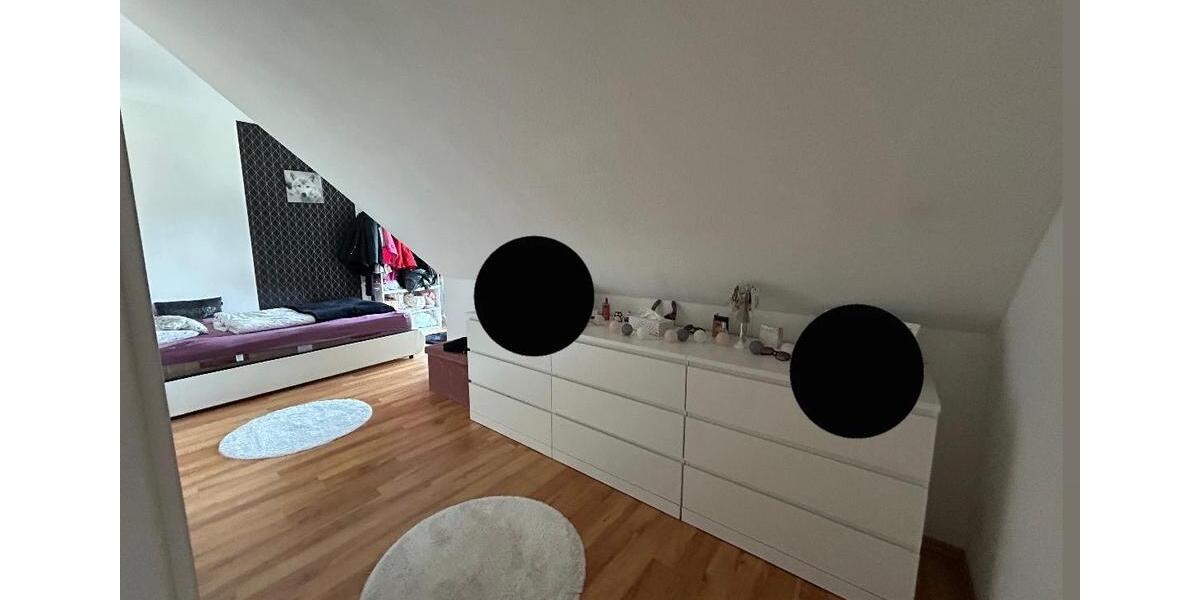 Dachgeschoßwohnung Kölleda - 3 Zimmer, 76 m&sup2;, 610&euro; | Angebot:25509052