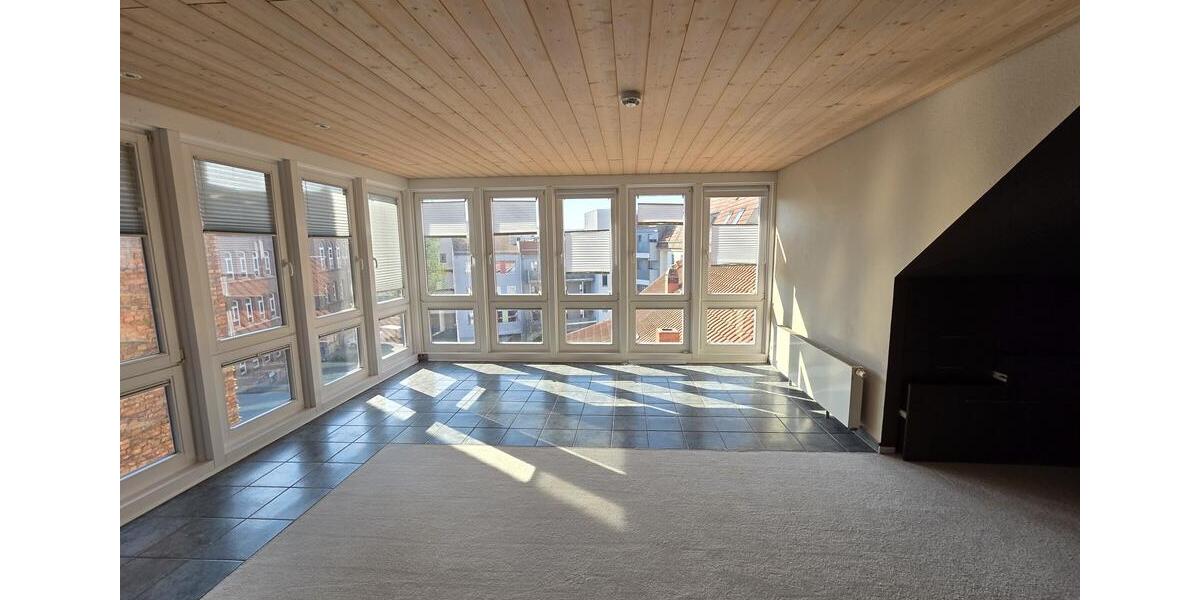 Dachgeschoßwohnung Erfurt - 2 Zimmer, 128 m&sup2;, 1.190&euro; | Angebot:26492734