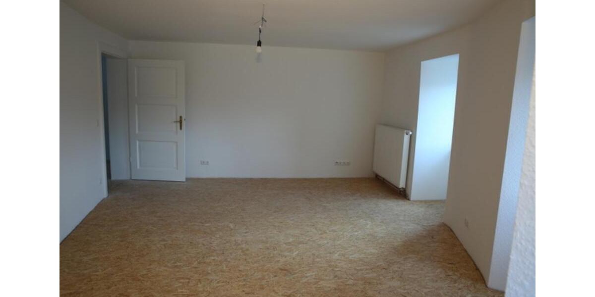 Etagenwohnung Ohrdruf - 6 Zimmer, 215 m&sup2;, 1.200&euro; | Angebot:12321985