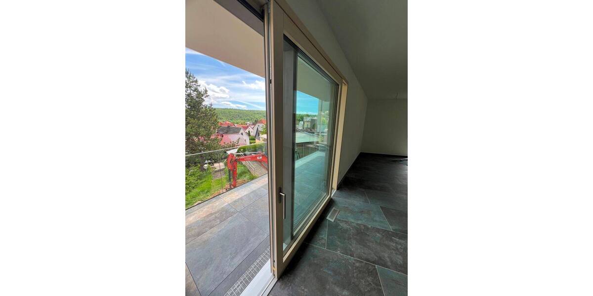 Etagenwohnung Erfurt Hochheim - 4 Zimmer, 130 m&sup2;, 2.190&euro; | Angebot:26851170