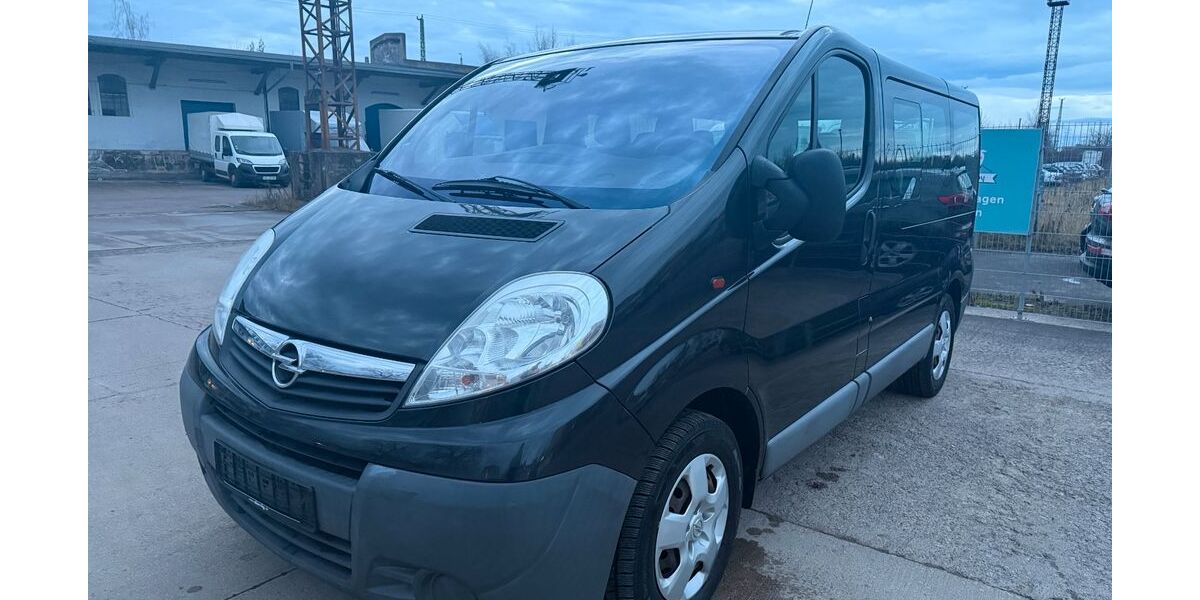 Opel Vivaro 122.900 km 10.399 &euro; Weimar 99427