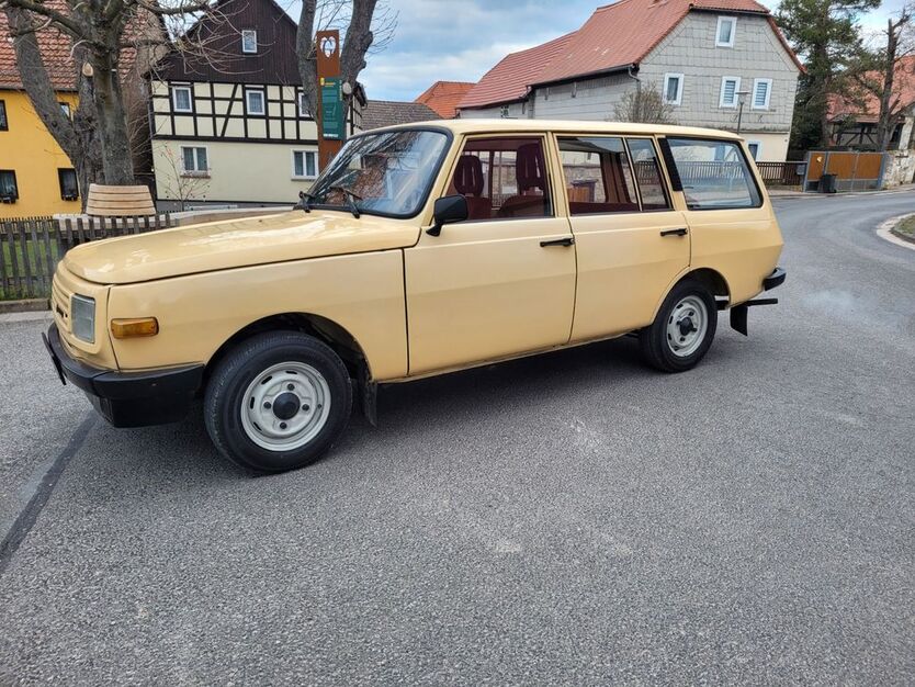 Wartburg 353 48.500 km 8.999 € Blankenhain 99444