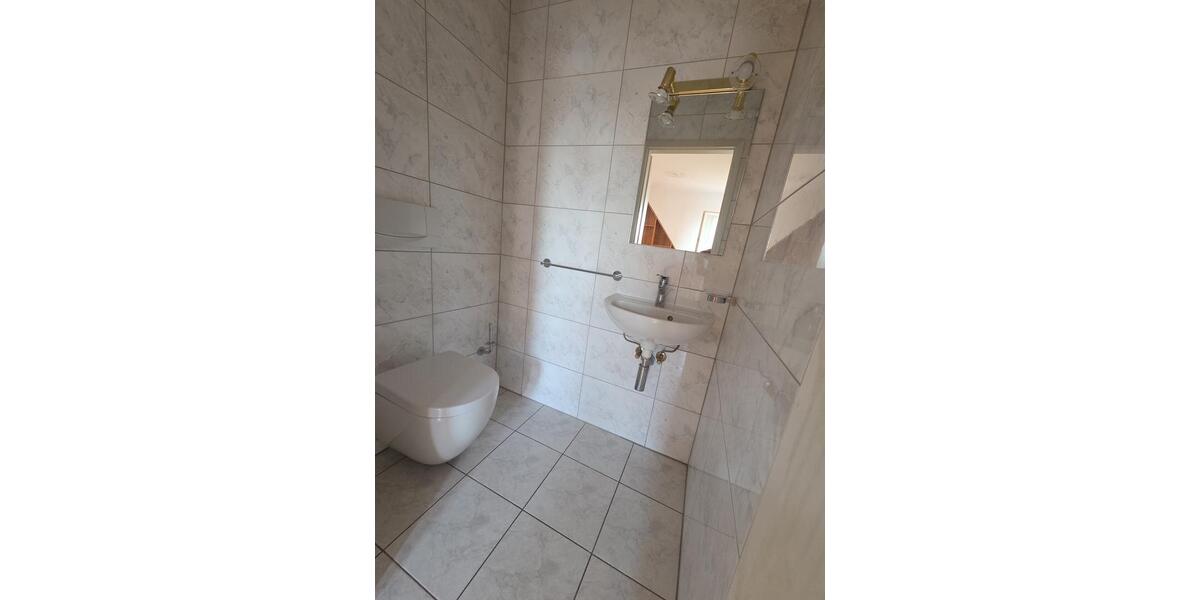 Dachgeschoßwohnung Erfurt - 2 Zimmer, 128 m&sup2;, 1.190&euro; | Angebot:26492734