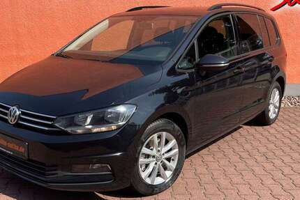 VW Touran 215.855 km 12.890 € Gotha 99867
