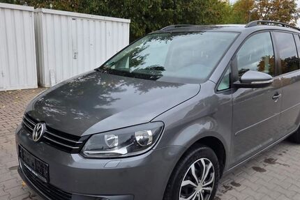 VW Touran 206.000 km 6.299 &euro; Erfurt 99089