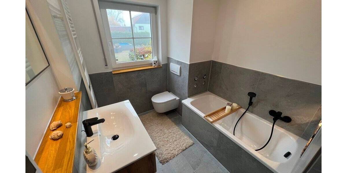 Erstbezug nach hochwertiger Sanierung, seltene Gelegenheit 3 zimmer