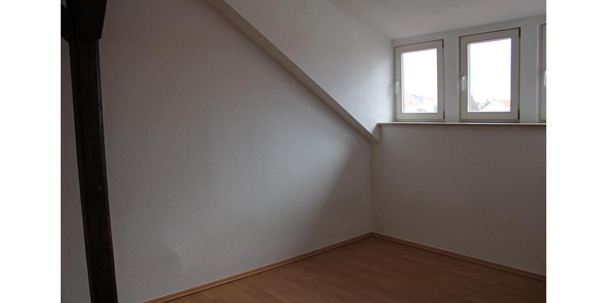 Dachgeschoßwohnung Arnstadt - 3 Zimmer, 81 m&sup2;, 589&euro; | Angebot:23355541