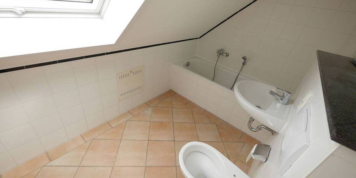 Etagenwohnung Weimar Westvorstadt - 2 Zimmer, 63 m&sup2;, 650&euro; | Angebot:26891503