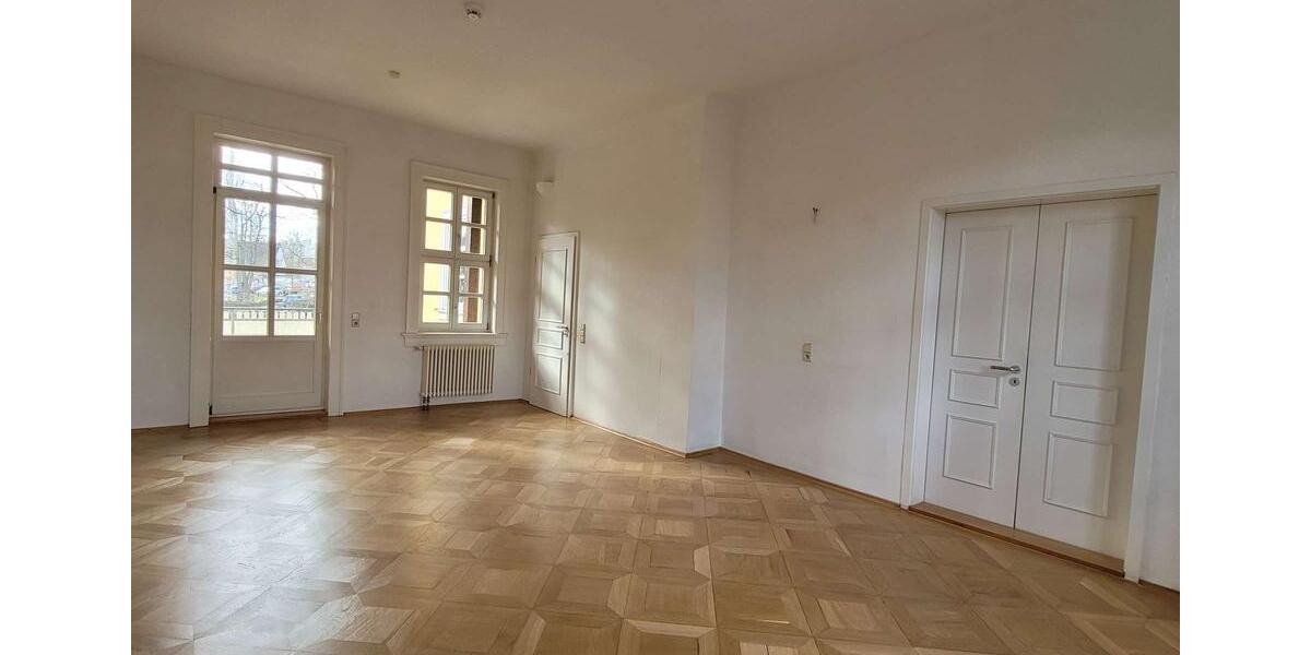 Etagenwohnung Gotha - 5 Zimmer, 152 m&sup2;, 1.200&euro; | Angebot:24997172
