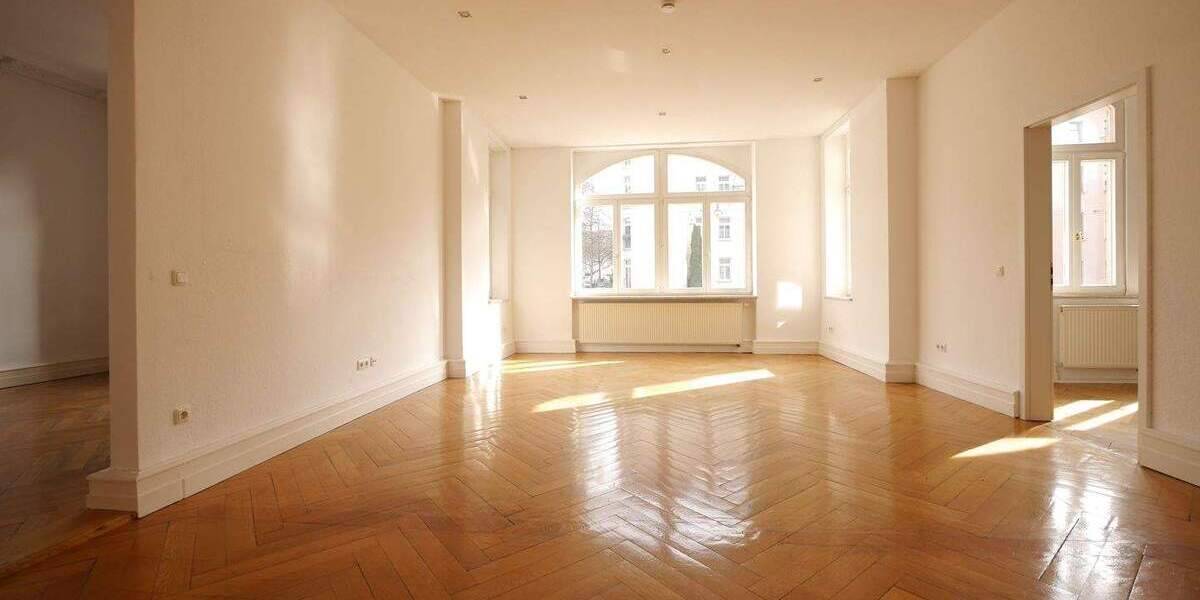 Etagenwohnung Erfurt Altstadt - 3 Zimmer, 134 m&sup2;, 975&euro; | Angebot:26153992