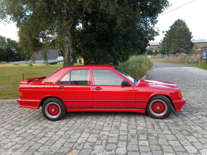 Mercedes-Benz 190 240.100 km 22.222 € Mellingen 99441