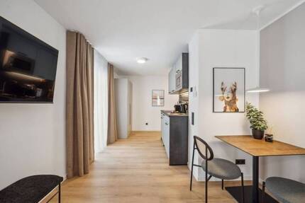 Komplett möblierte 1-Zimmer-Wohnung