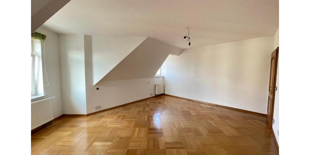 Dachgeschoßwohnung Erfurt Daberstedt - 5 Zimmer, 167 m&sup2;, 1.665&euro; | Angebot:24866952