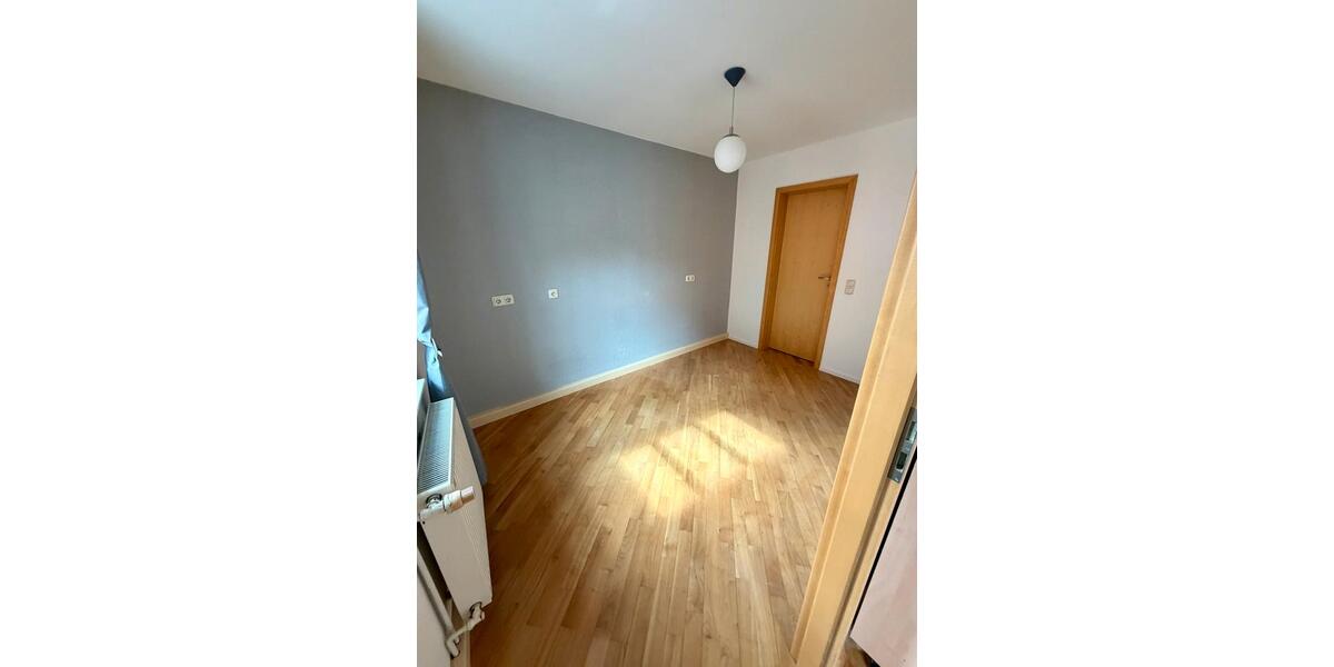 Einfamilienhaus Herbsleben - 5 Zimmer, 120 m&sup2;, 1.000&euro; | Angebot:27583555