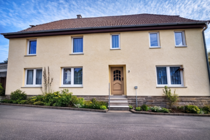 Haus zum Kaufen in Bad Berka 149.000 € 183 m² 7 zimmer