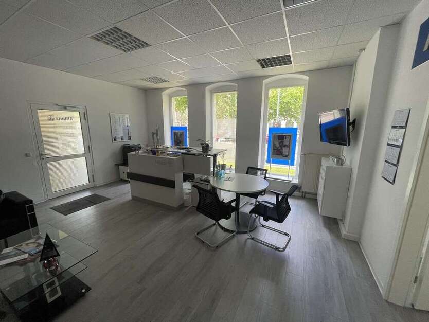 Einzelhandel in Erfurt 859 € 79 m²