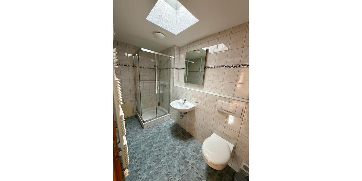 Einfamilienhaus Herbsleben - 5 Zimmer, 120 m&sup2;, 1.000&euro; | Angebot:27583555