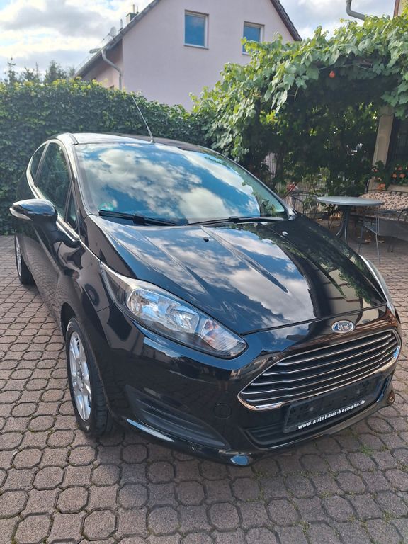 Ford Fiesta 152.161 km 4.200 € Grammetal 99428