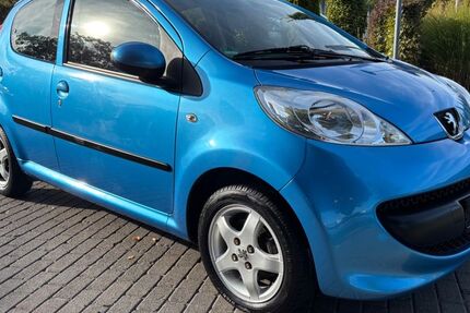Peugeot 107 88.000 km 2.500 € Erfurt 99085
